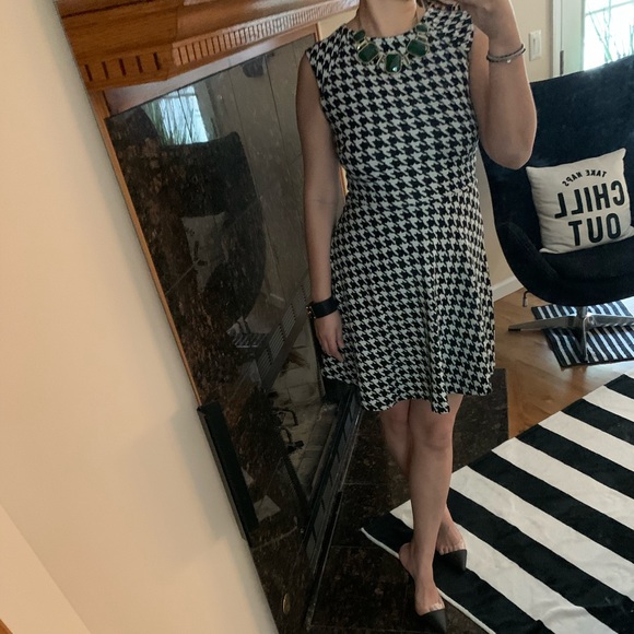 (New) H&M Houndstooth Dress - Picture 6 of 7